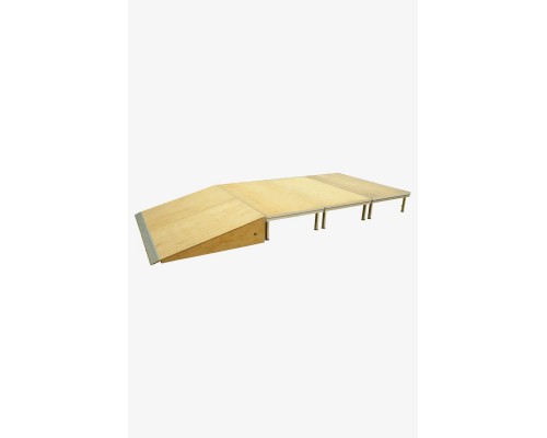 ELEVATED FENCING PISTE / PODIUM